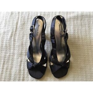 American Eagle Sandal Black Sz7.5 Satin Strappy Chunky Heels Pre-Owned
